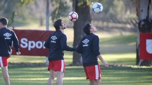 Estudiantes cuidaría varios titulares en el partido contra Colón