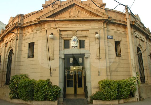 Hallaron documentos ocultos de los años 60, 70 y 80 en la Comisaría 3ª