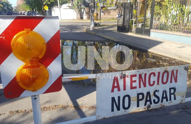 Urquiza y Pujato. Frente a la vecinal Mariano Comas