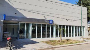 El edificio está listo para ser inaugurado, sin embargo, la semana pasada comenzaron a retirar parte de los cajeros y cartelería para trasladar todo a Concordia.&nbsp;