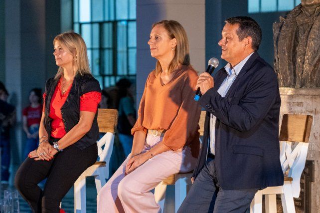 La decana Benedetti resaltó el valor de la educación pública en el contexto nacional.Foto: gentileza FHAyCS UADER