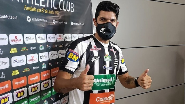 Sebastián Abreu jugó apenas cuatro partidos y rescindió contrato con el club brasileño Athletic Club de Minas Gerais.
