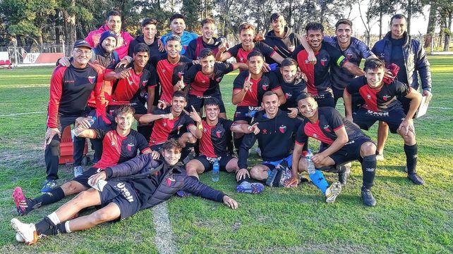 Colón se quedó con el Clásico de Liga Santafesina
