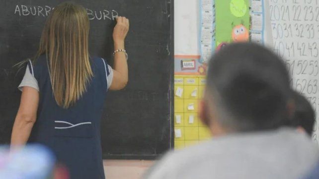 El 13 de febrero cobrarán un premio especial los docentes que no hayan tenido inasistencias