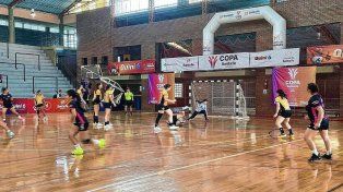 Con el debut del handball