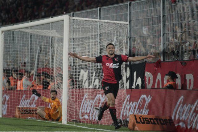 Juanchón García anotó el segundo tanto de Newells ante Independiente y faltó al partido siguiente por una distensión.