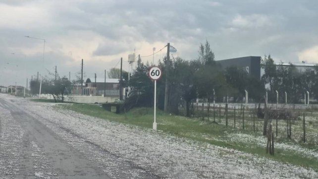 Intensa caída de granizo en General Ramírez y Aranguren