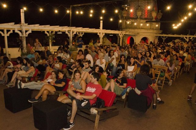 Vuelve el ciclo de cine Apantallate en la terraza de Plataforma Lavardén