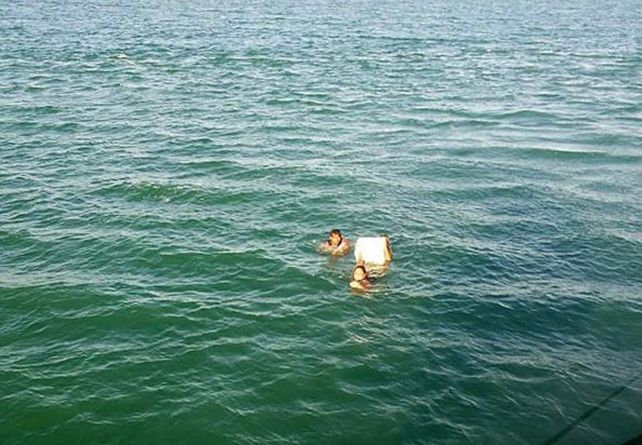 La cerveza salva vidas: náufragos sobrevivieron gracias a una caja repleta de esa bebida