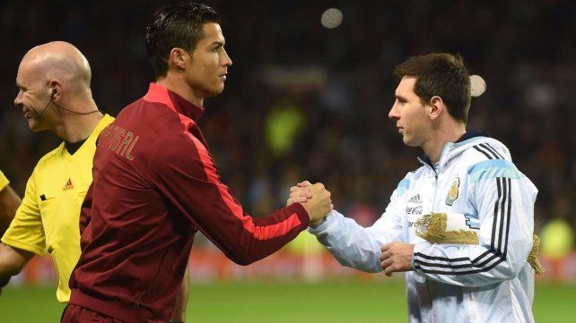 Cristiano Ronaldo acompañó a Messi tras la muerte de su padre: Mucha fuerza.