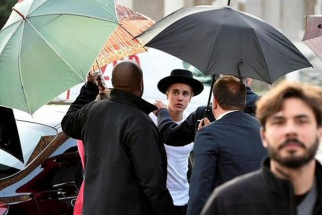 Justin Bieber fue notificado en Roma de la orden de arresto internacional