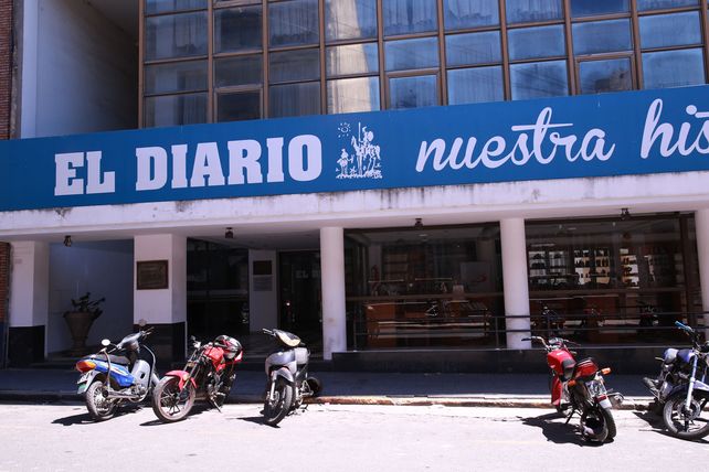 Movilización y olla popular por los despidos en El Diario de Paraná