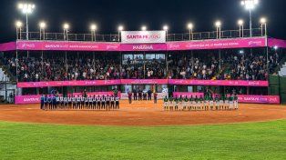 El sóftbol tuvo su gran estreno en Paraná