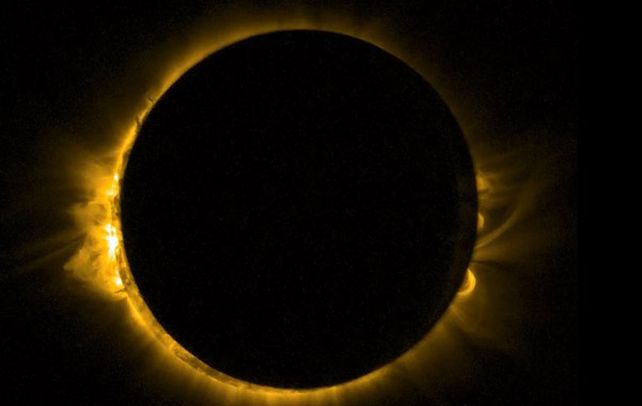 Un espectáculo increíble. La luna tapa totalmente al sol