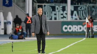Miguel Angel Russo lamentó la derrota y ponderó el rendimiento de Central en el primer tiempo ante Talleres.