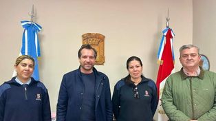 Weiss Ackerley recibió y felicitó a las inspectoras municipales que salvaron una vida