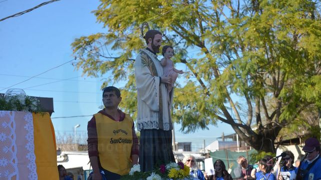 Una multitud veneró a San Cayetano