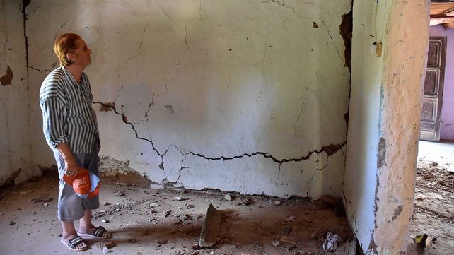 El presidente Alberto Fernández recorrió las zonas afectadas por el sismo