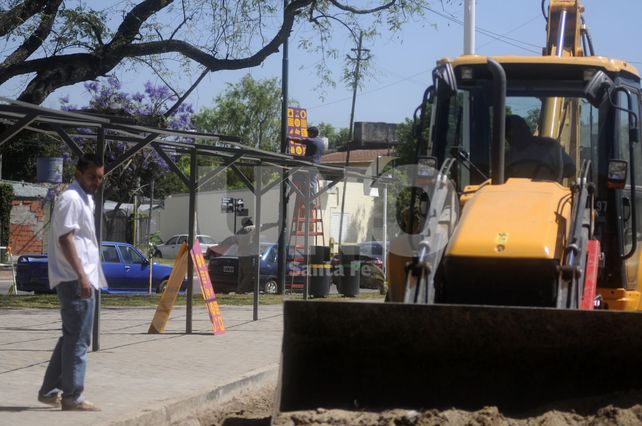 A contrarreloj. Los trabajadores ultimaron los detalles para la apertura.