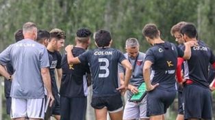Lavallén paró un inédito equipo para visitar a Vélez