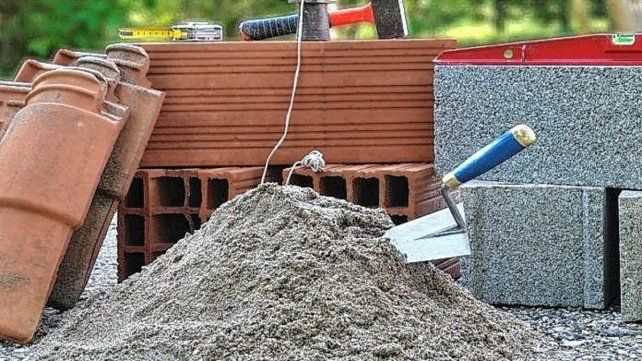Corralones advierten el impacto de la devaluación