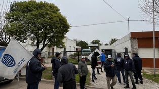 Chovet. Referentes de la UOM protestaron este martes en San Martín al 700 con bombos y redoblantes.