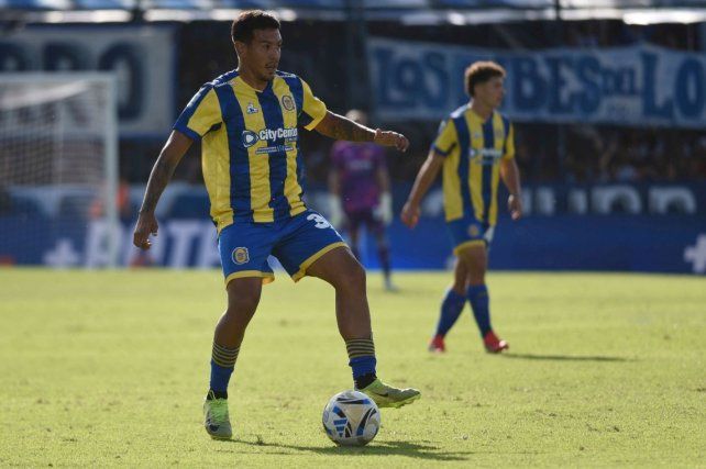Emanuel Coronel no fue parte del plantel de Central que viajó a La Paternal para jugar ante Argentinos Juniors.