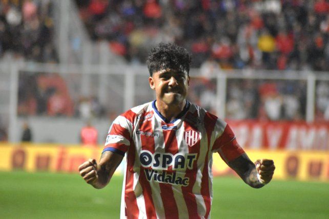 Tarragona no para y Unión lo disfruta: es el máximo goleador del fútbol argentino en 2026