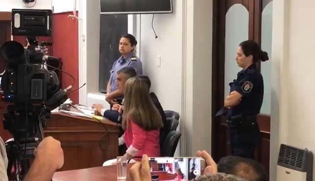 Audiencia pública. Esta vez los medios pudieron tomar el momento del reclamo de Nahir a la jueza.