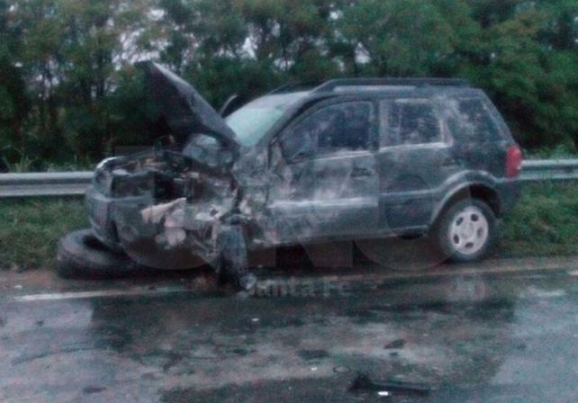 Así quedó el  auto Ford Ecosport siniestrado. Foto lector.