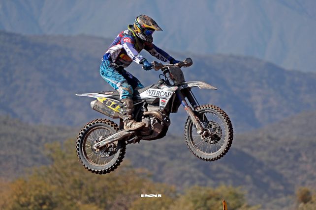 Villacreces lucha por el título en la categoría MX3 disciplina B de motocross.