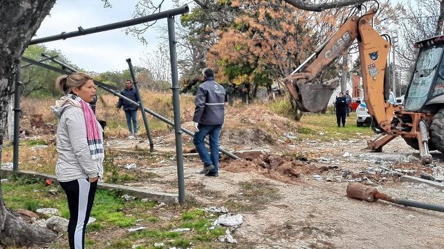 Paraná: demolieron construcciones ilegales en Larramendi