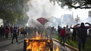 Lo ocurrido en torno al Parlamento puso en alerta al arco sindical.