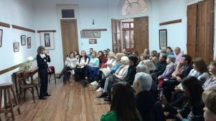 El grupo de narración Dimes y Diretes se presentará este viernes en la Biblioteca Popular del Paraná. El público disfrutará de una selección de diversos relatos
