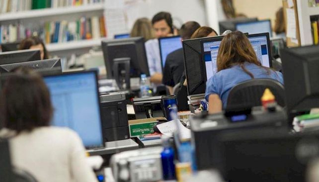 El gobierno dispuso que seguirán exceptuadas las personas que acrediten documentación médica por pertenecer a grupos de riesgos.
