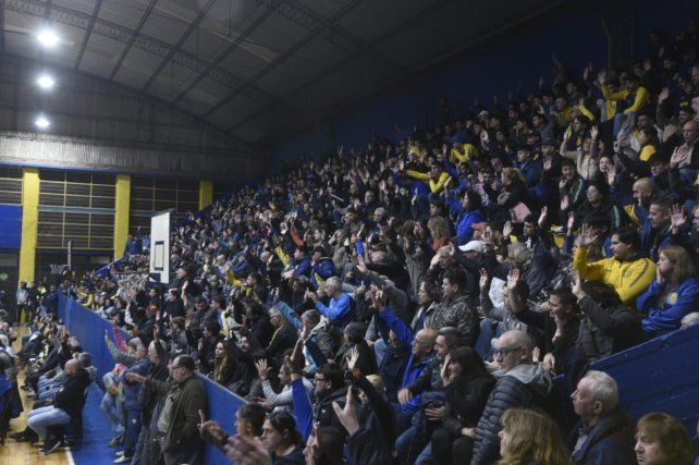 Muchos socios se dieron cita en la sede del Cruce Alberdi