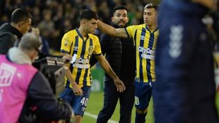 Tevez metió mano pero su equipo no pudo con el lobo.