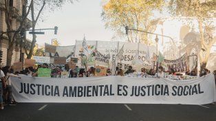 El ambientalismo unido en una sola causa: no a la Ley Ómnibus