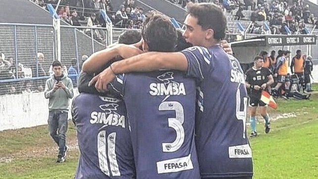 Gimnasia de Concepción del Uruguay celebró otra victoria como local