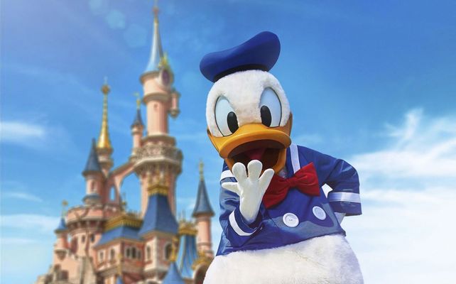 El Pato Donald es uno de los personajes más queridos en los Parques de Disney.