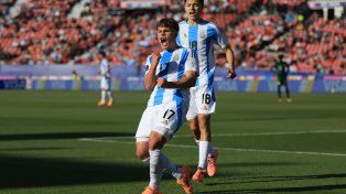 Mateo Silvetti, el pibe surgido en Newells, anotó el cuarto gol de Argentina ante Nigeria.