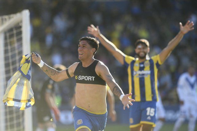 Enzo Giménez marcó uno de los tantos de Rosario Central.
