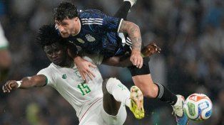 Marco Senesi, durante su último partido con la selección argentina, frente a Mauritania, en marzo pasado.