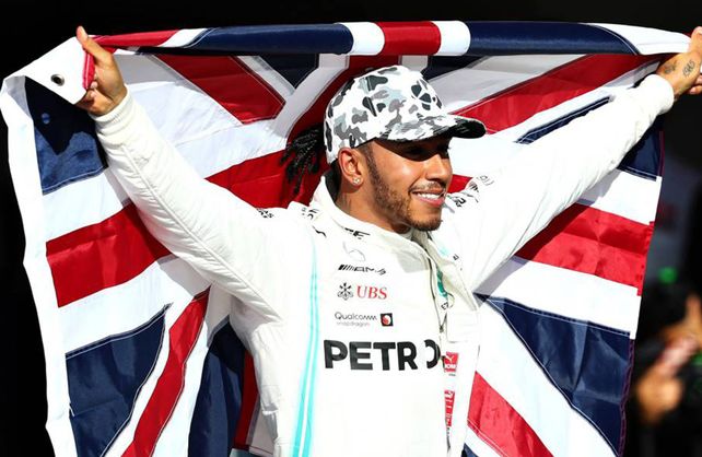 Lewis Hamilton se pronunció en la campaña contra el racismo. 
