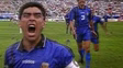 Un rosarino encontró un VHS de su papá y descubrió una joya del último gol mundialista de Maradona