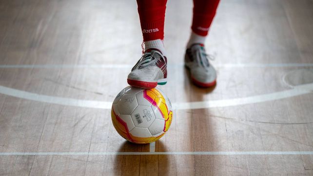 El futsal de Rosario para la pelota para mitigar la violencia en las canchas