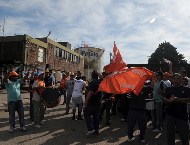 Los aceiteros llevarán su protesta hasta las terminales de San Lorenzo