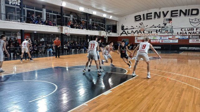 Unión superó como visitante a Almagro y este jueves puede meterse en la final del Apertura U21