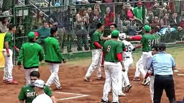 El partido de Argentina en sóftbol y algunos incidentes&nbsp;