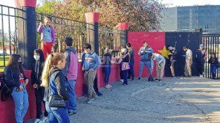 Los hinchas de Colón ya compraron 4000 de las 11.500 entradas disponibles para el partido ante Talleres.